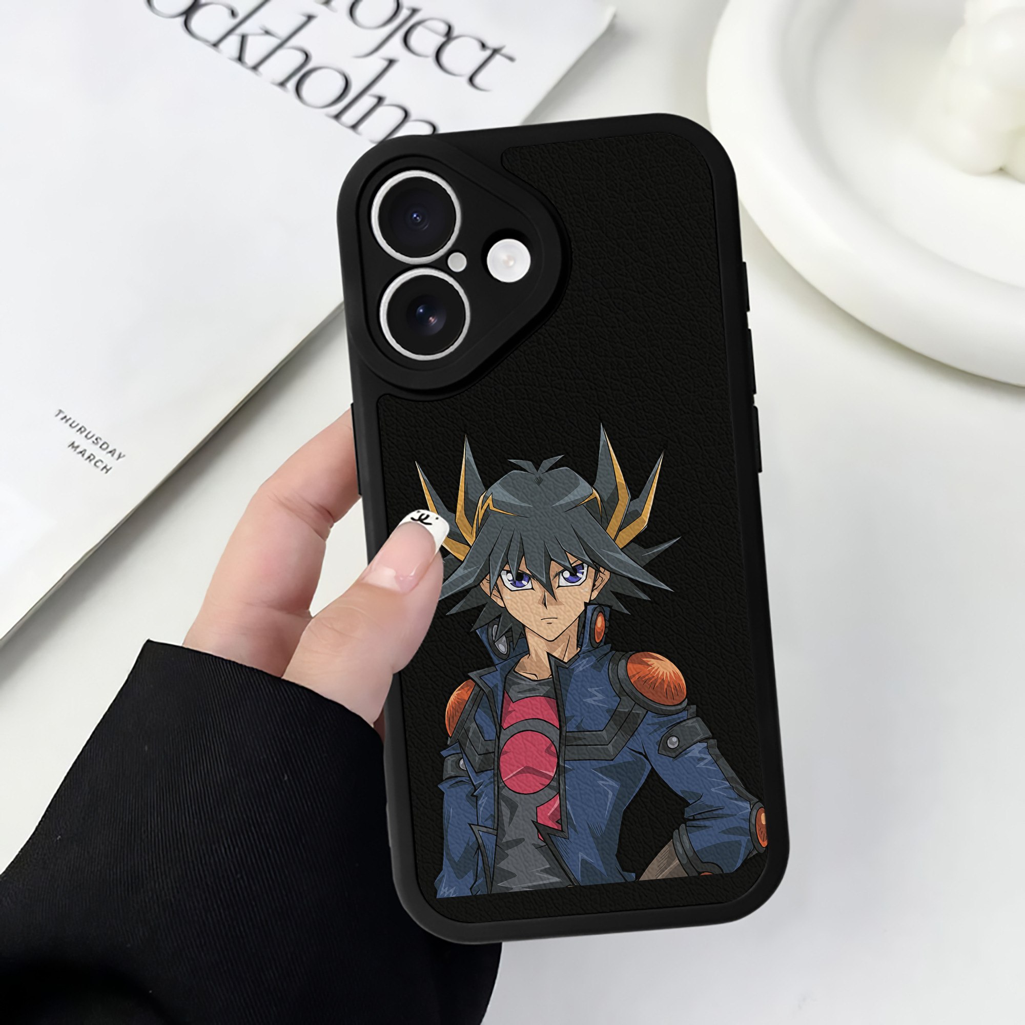 遊☆戯☆王 Yu-Gi-Oh! 【iPhone 16シリーズ対応】シリコンスマホケース（レザー調） 材質：シリコン